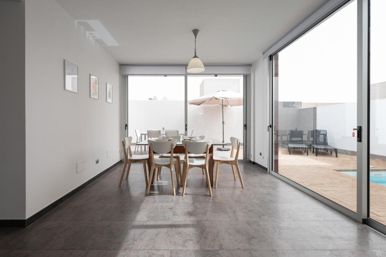 Modern 2Br House - Private Pool - Parking Βίλα San Bartolomé Εξωτερικό φωτογραφία