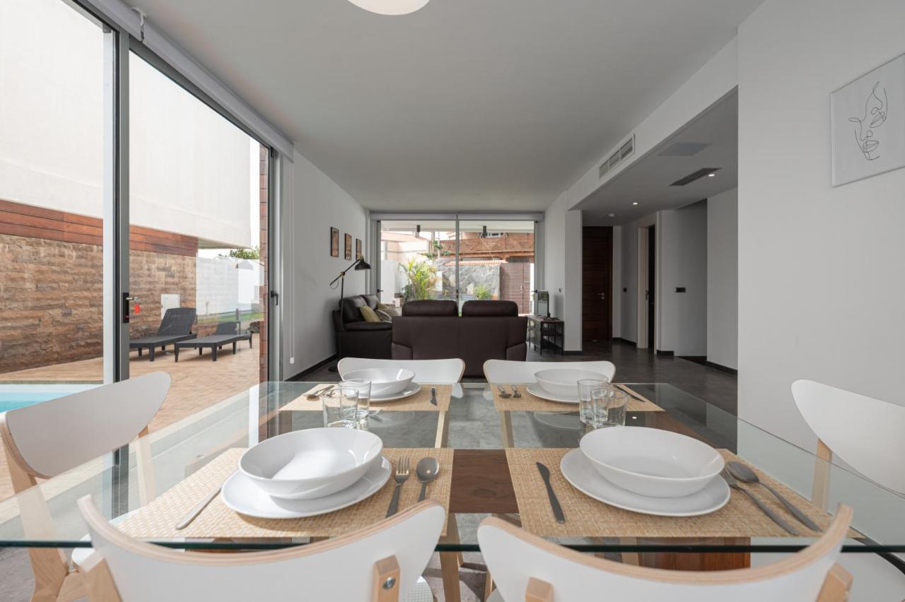 Modern 2Br House - Private Pool - Parking Βίλα San Bartolomé Εξωτερικό φωτογραφία