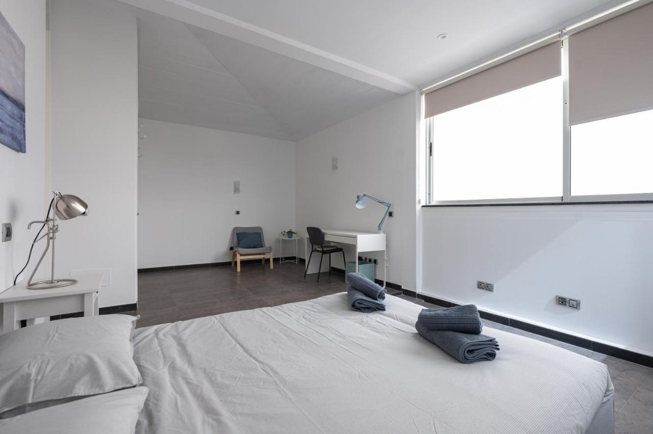 Modern 2Br House - Private Pool - Parking Βίλα San Bartolomé Εξωτερικό φωτογραφία